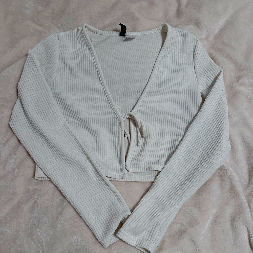 white h&m tie front top
